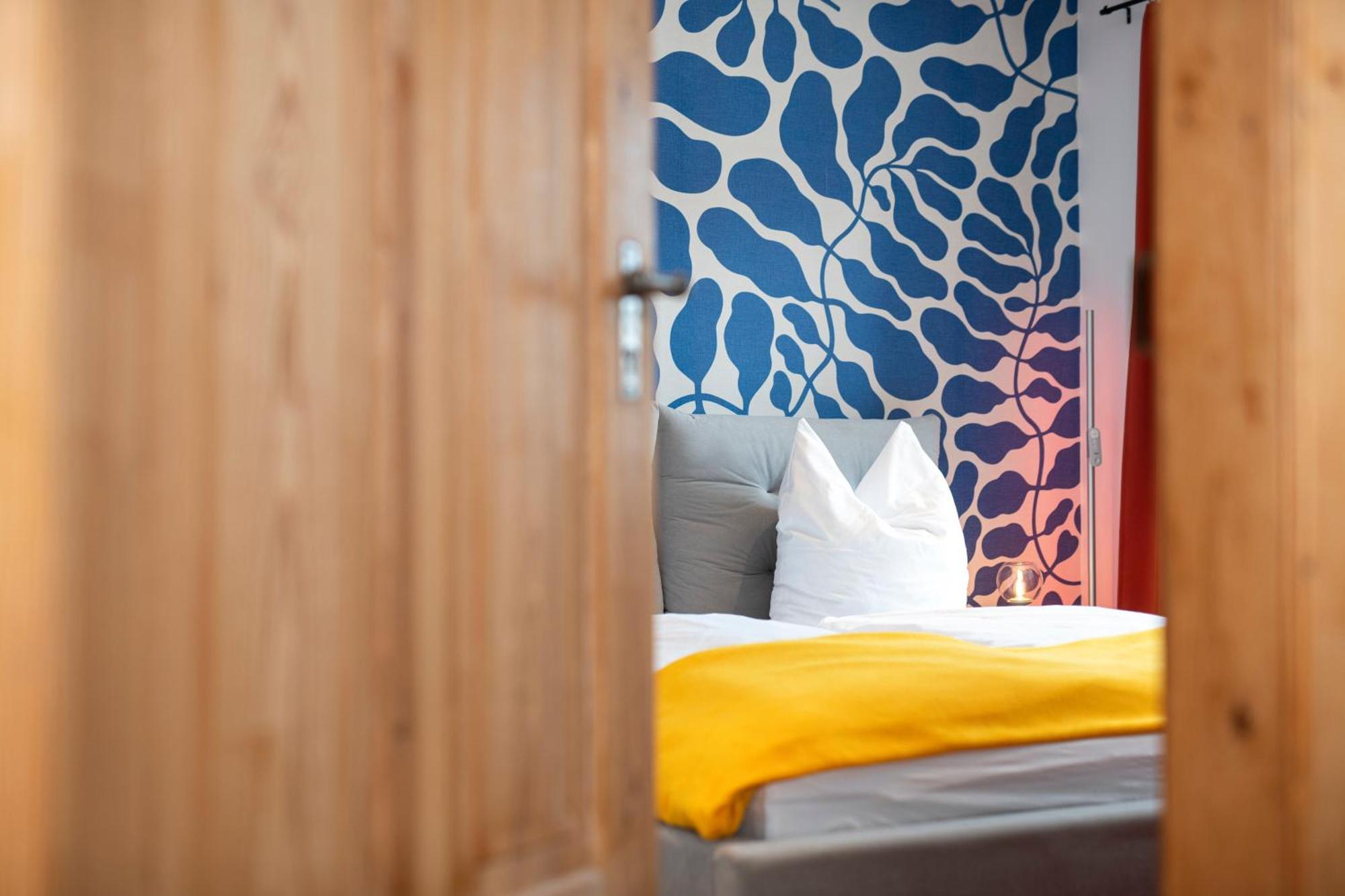 Bunter Hund Apartments - Zentrales Apartment, Parkplatz, Wintergarten, Kinderzimmer Ротенбург-на-Таубере Экстерьер фото